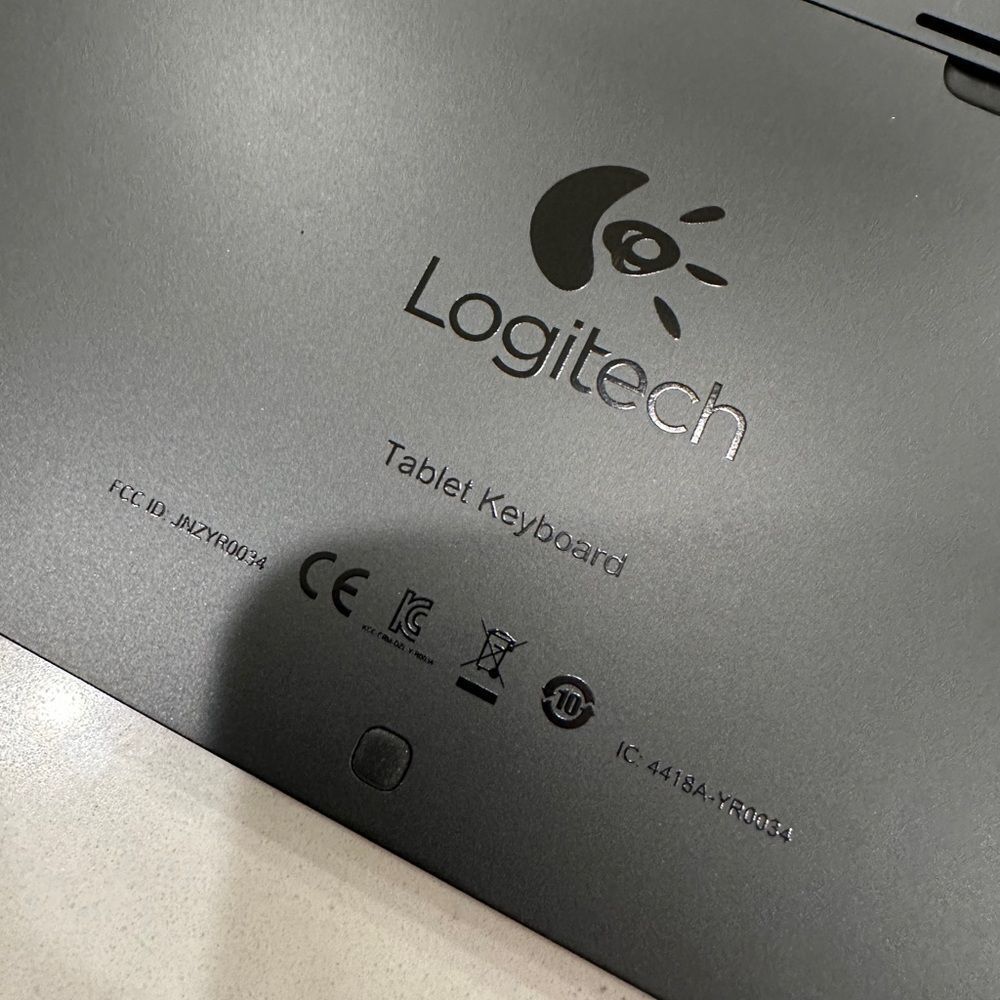 Logitech Wireless tablet Keyboard and stand - Picture 7 of 13